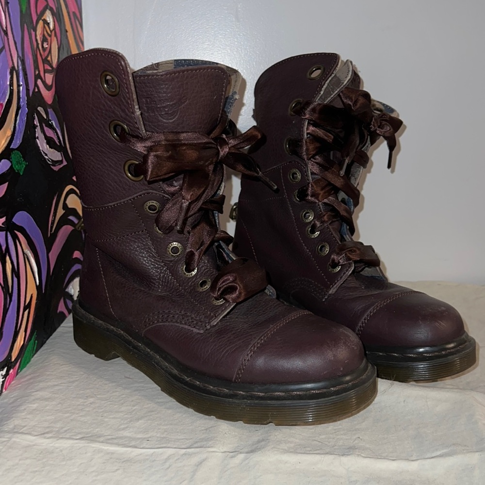Doc Marten Maroon 9 hole Ribbon boot